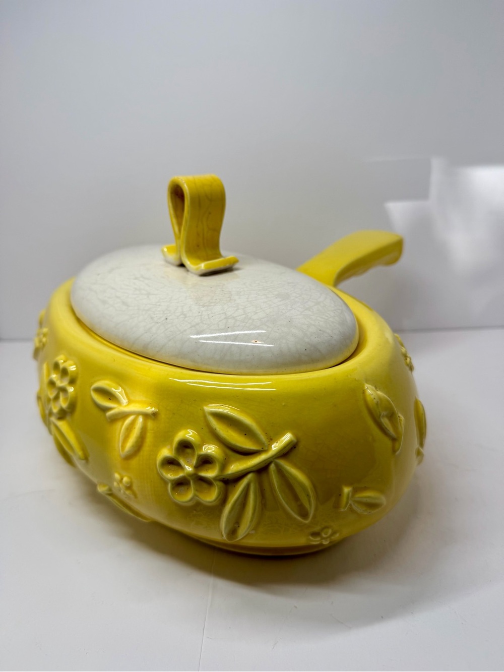 Vintage Yellow Ceramic Floral Oval Casserole Dish / Covered Serving Bowl w/ Lid